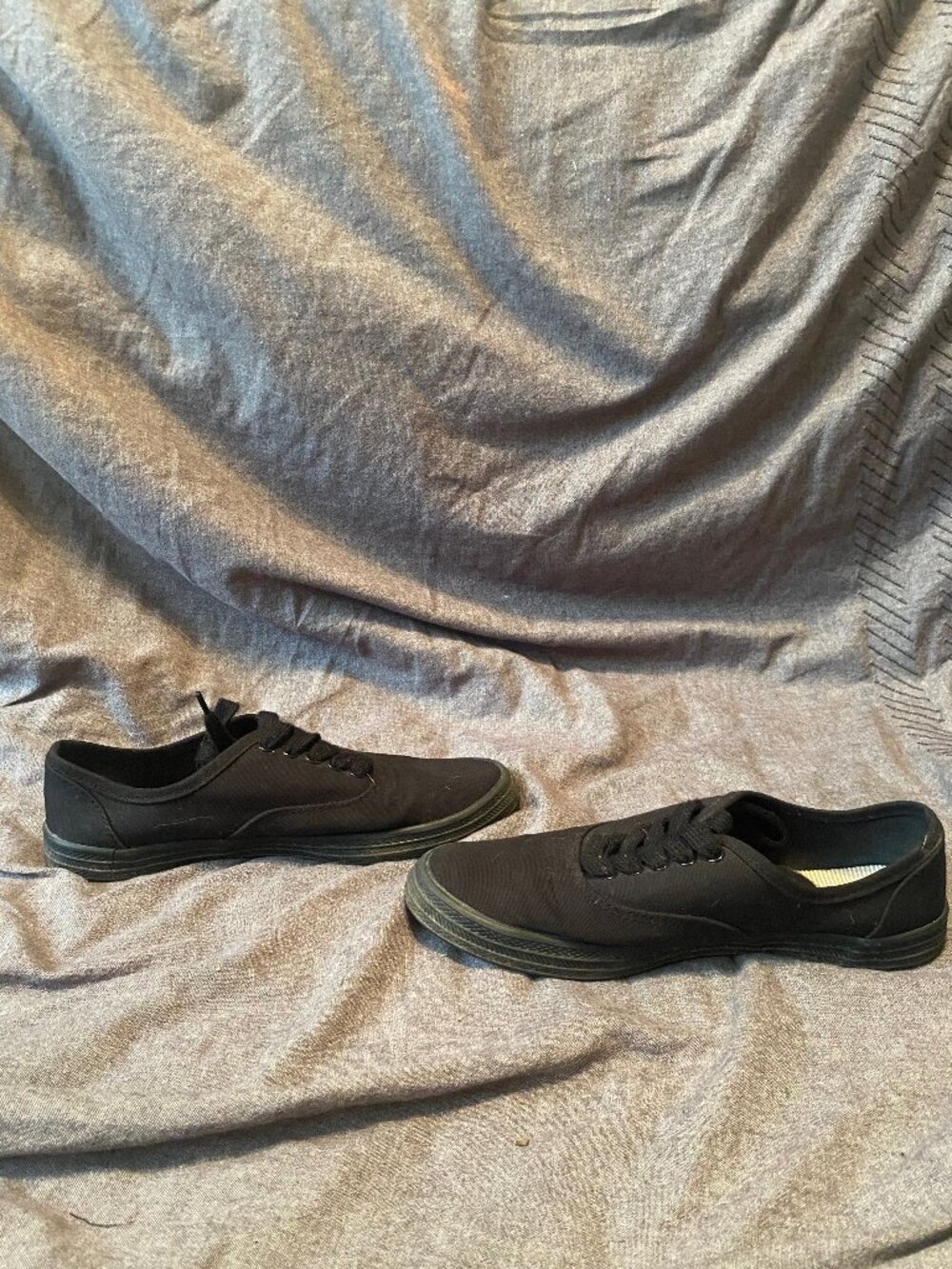 Mossimo Black anvas Lace-Up Sneakers